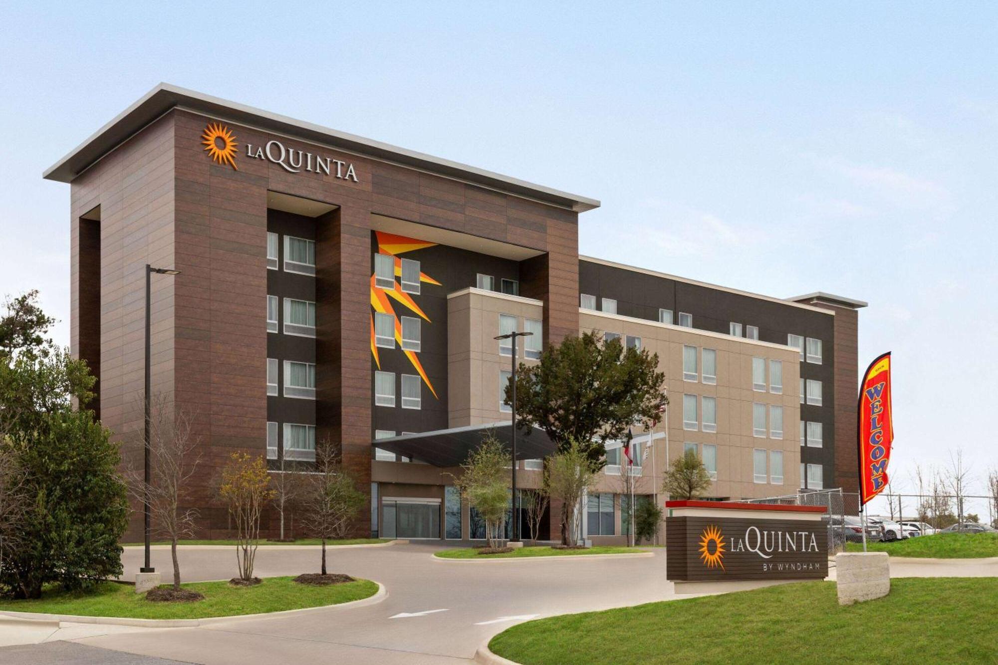 La Quinta Inn & Suites By Wyndham Austin South Kültér fotó