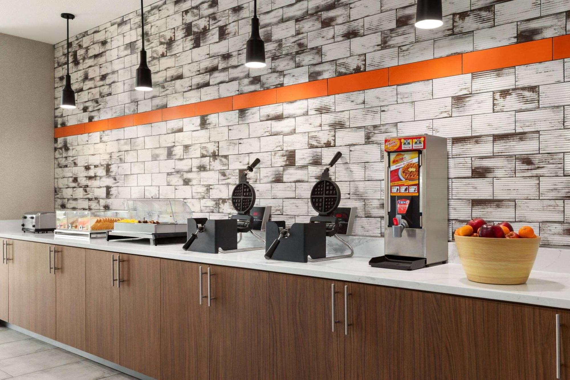 La Quinta Inn & Suites By Wyndham Austin South Kültér fotó