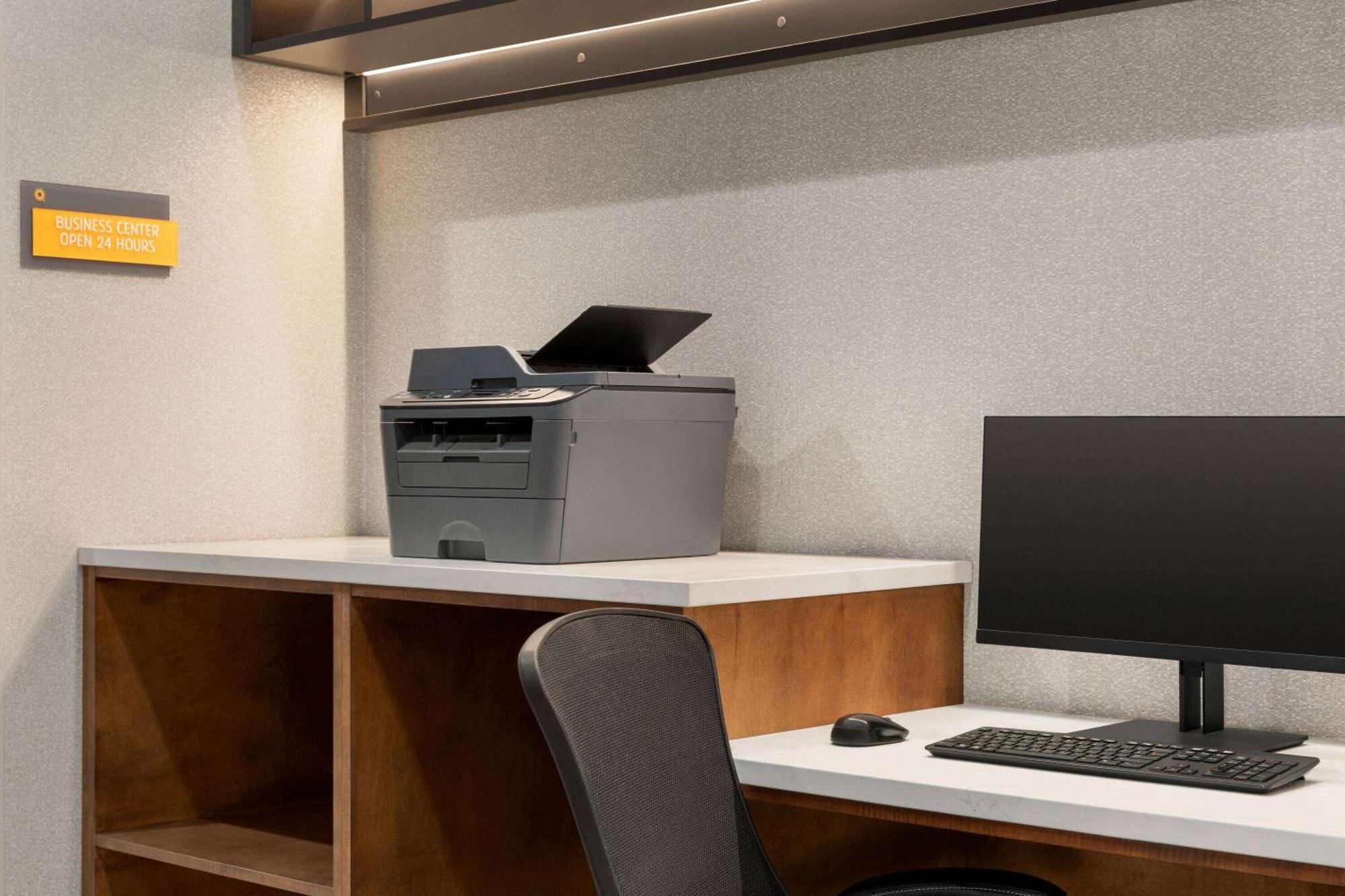 La Quinta Inn & Suites By Wyndham Austin South Kültér fotó